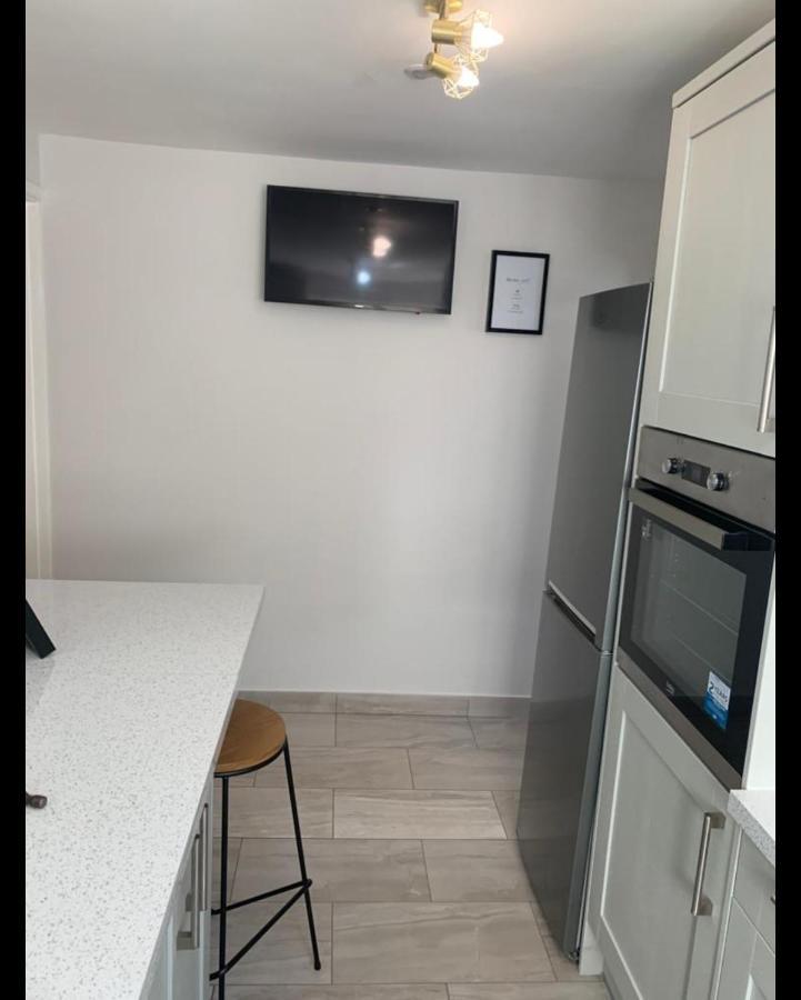Beautiful Room In Apartment Near Town Centre Rugby Exterior foto